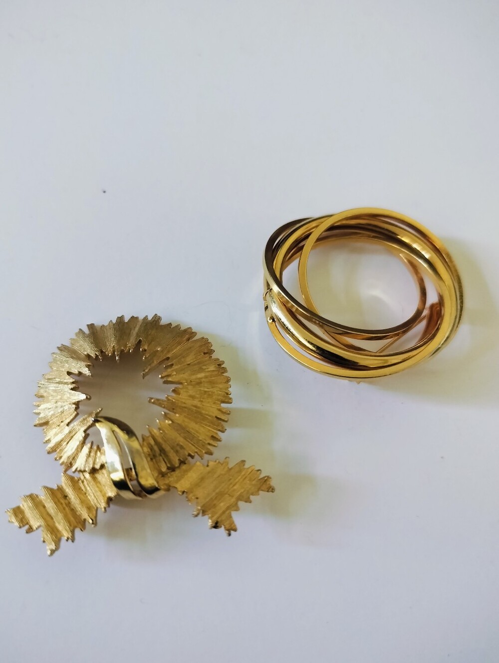 Vintage Gold-Tone Brooch Collection - Set of 2